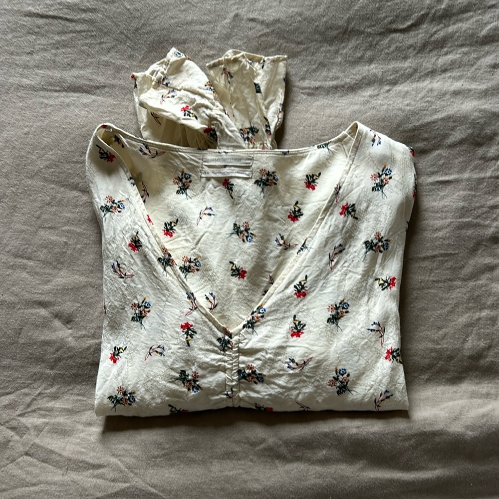✨ URBAN OUTFITTERS CROPPED FLORAL BLOUSE SZ M